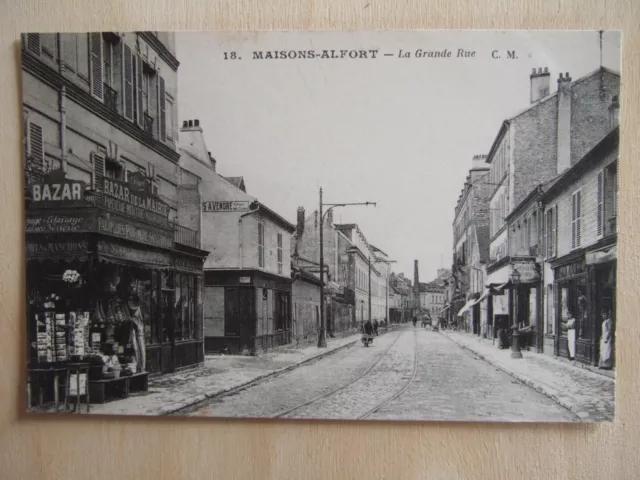 Cpa Houses Alfort (94) La Grande Rue. Animee. Mairie Bazaar. Shops