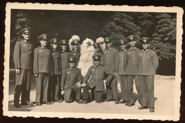 Foto AK - Soldatengruppe mit "Eisbär" - München 1930/40er