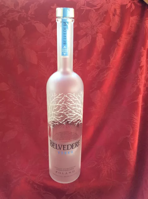 2 X Belvedere Vodka 1,75 L Empty Midnight Saber 6LEDs wat.8 h