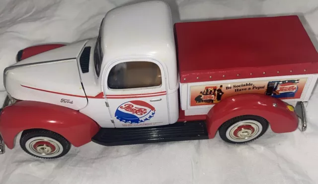 Pepsi Cola Die Cast 1940 Ford Pickup Soda Pop Delivery Truck Golden Wheel! L40