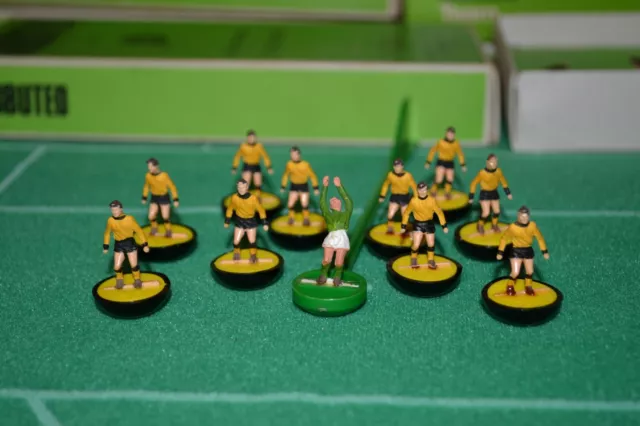 Squadra di Subbuteo HW ref. 6 Borussia Dortmund - Watford - Hull   HP originale