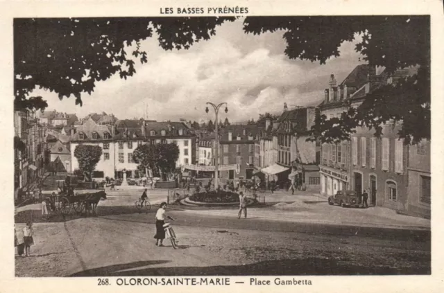 CPA Le Basses Pyrenées - OLORON-Ste-MARIE Place Gambetta (171723)