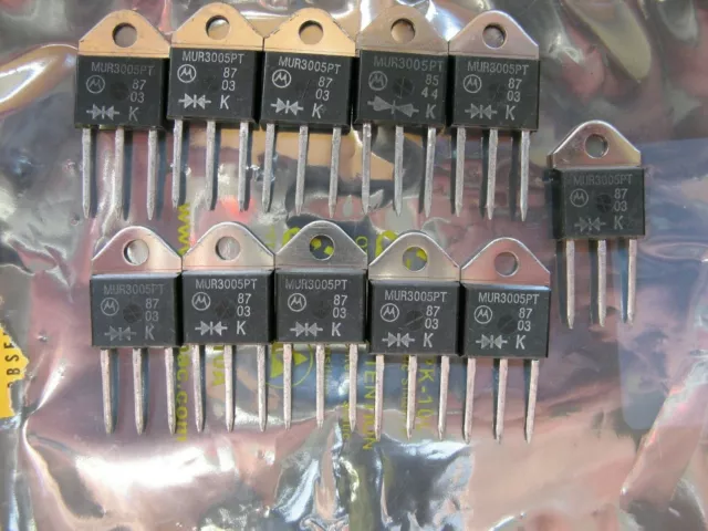 MUR3005PT Silicon Diode - CASE: SOT93 MAKE: Motorola, 11 pcs-GOOD CONDITION