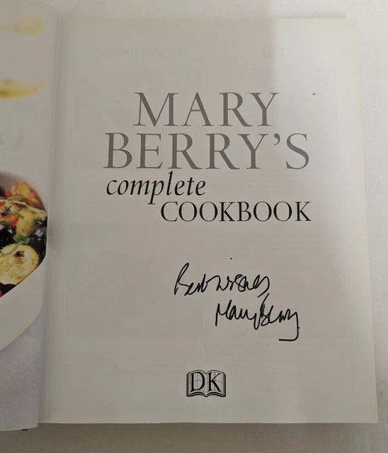 SIGNED MARY BERRY'S Complete Cookbook Collectors Book CG M12 £7.99