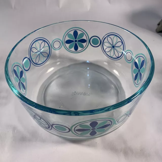 Pyrex Vintage Retro Floral Blue Pinwheel Pattern 1 1/2 Quart Bowl 7203 18