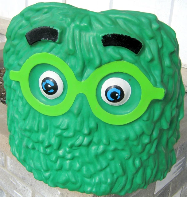 1980'S MCDONALDS RESTAURANT Playland French fries Seat fry Guy Chair