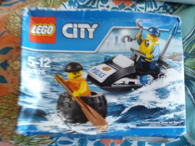 LEGO CITY Tyre Escape Police Officer Prison Island Jail New & Sealed 60126