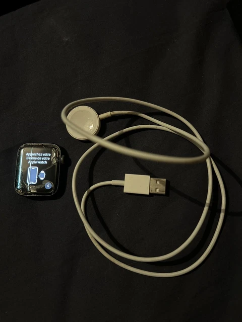APPLE WATCH SERIES 5 Nike 44mm Space Grey Aluminum Case Display