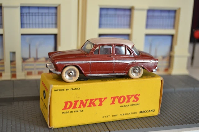 DINKY TOYS ANCIEN VOITURE SIMCA ARONDE P 60 référence 544 EN BOITE