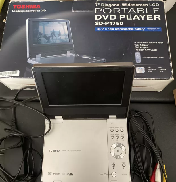 Toshiba portable DVD player w/remote. for Sale in Sacramento, CA