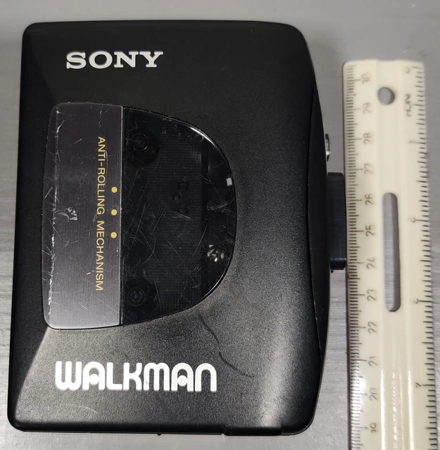 VINTAGE SONY WALKMAN WM-EX10 Cassette Recorder For Parts or cosplay. VINTAGE SONY WALKMAN WM-EX10 Cassette Recorder For Parts or cosplay.