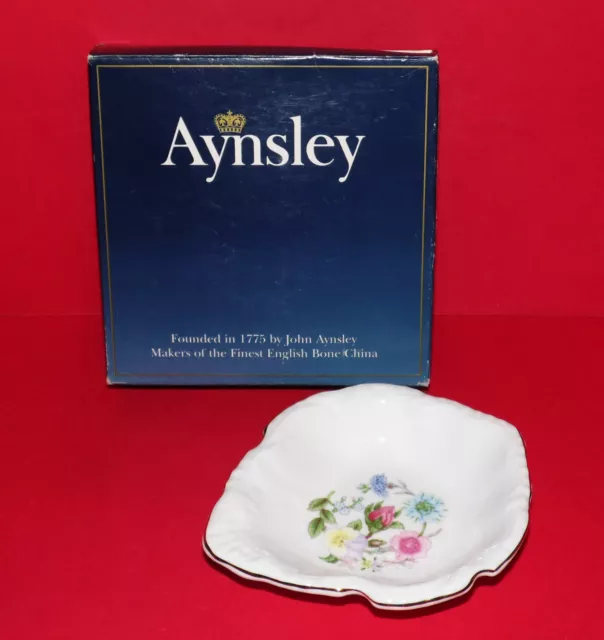 AYNSLEY Fine Bone China * Wild Tudor Leaf Shaped Trinket / Pin Dish * 5" Long *