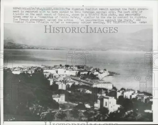 1943 Press Photo Overall view of port city of Ajaccio on west coast of Corsica