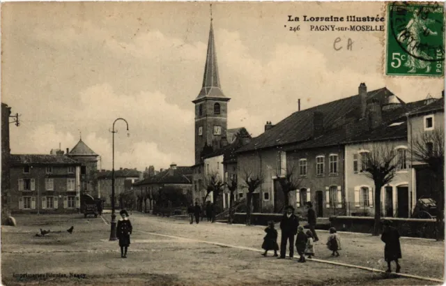 CPA AK PAGNY-sur-MOSELLE - Rue - Scene (484325)