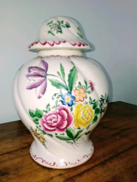 LOT X2 PIEDS Lampe à pétrole ancienne porcelaine décorée fleurs, pied
