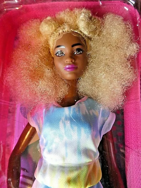 2021 Fashionista #180 Remarkable African America Doll Outstanding  Hair Pristine