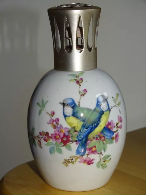 Une Belle Lampe Berger Porcelaine Limoges France Decor Oiseaux