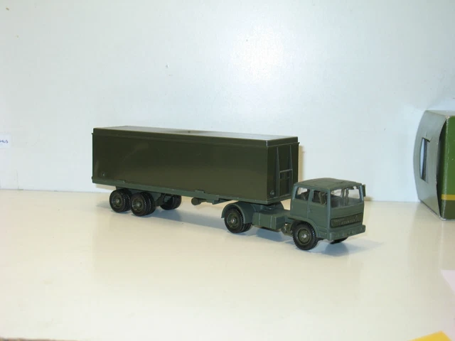 Miniature Remorque 2 essieux Pinder, transport de matériel - francis