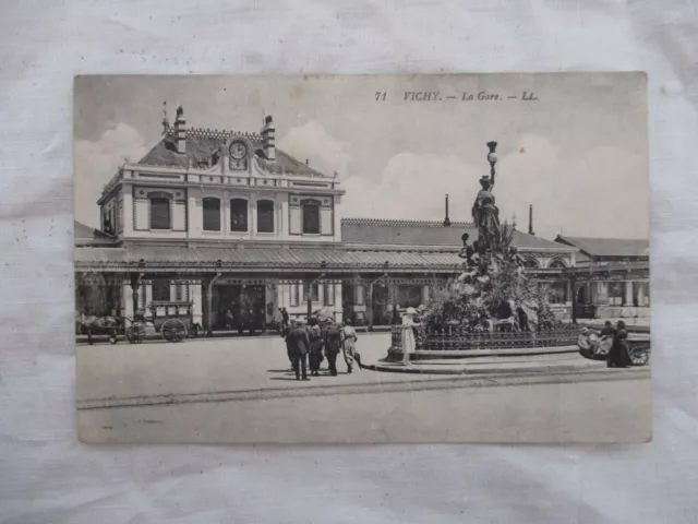 Cpa Dos Vert Allier 03 Vichy La Gare