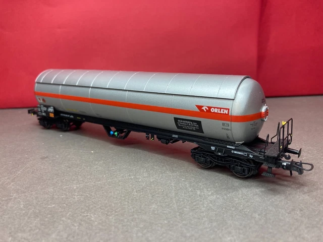 LS Models 30672 - Wagon couvert Hs, gris bande jaune, parois planes - HO ( 1:87