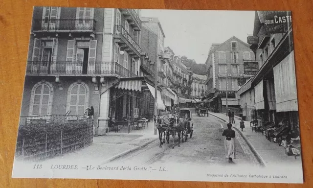 Cpa Lourdes - Boulevard De La Grotte