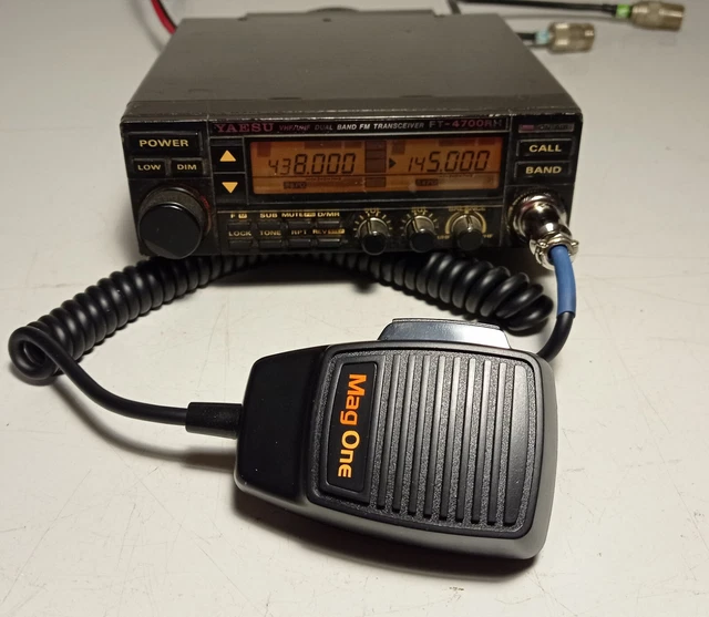 YAESU FT4700RH 144/430 Mhz Radio Veicolare Bibanda VHF UHF Vintage
