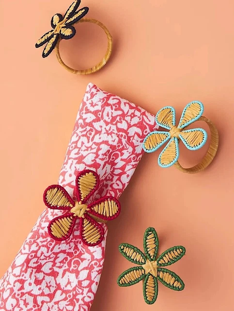 4 piezas ANILLOS DE SERVILLETA FLORAL FLOR rafia y hierro precio de venta sugerido por el fabricante £ 36 Anthropologie decoración de mesa