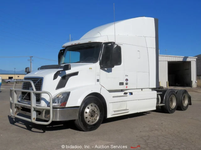 2014 Volvo VNL64 T/A Truck Tractor Sleeper Semi Cab Diesel 5th Wheel A/T bidadoo