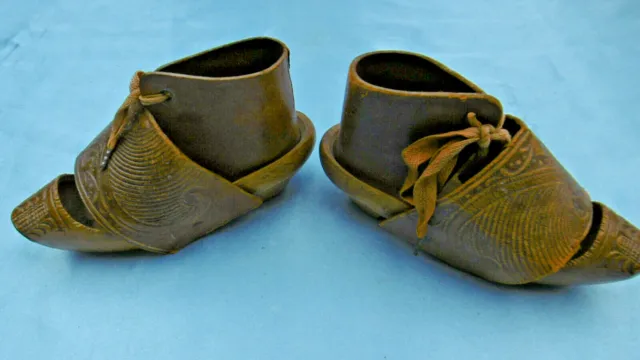 rare et ancienne petite paire de sabot 3