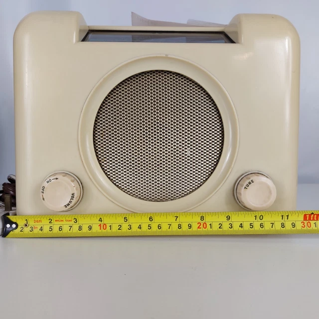 VINTAGE BUSH DAC90A Cream Bakelite Valve Radio *Spares or Repairs