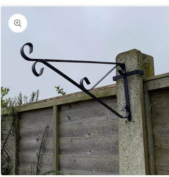ORNATE HANGING BASKET Brackets For Concrete Fence Posts Set Of 4 £5.00