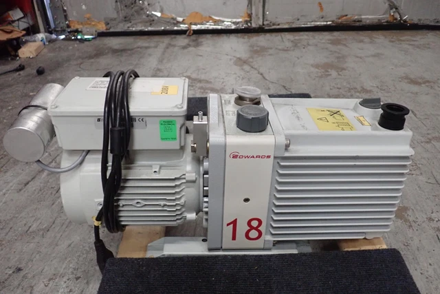 Edwards 18 E2M18 / Agilent G1833-89003 Rotary Vane Vacuum Pump 208 V A363-24-904