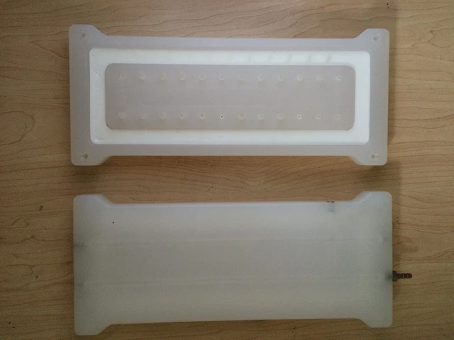 Two Electrophoresis Accessories