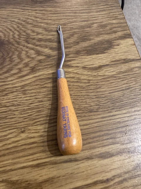 Gancho de pestillo vintage hecho para hilos de Bernat, Inglaterra