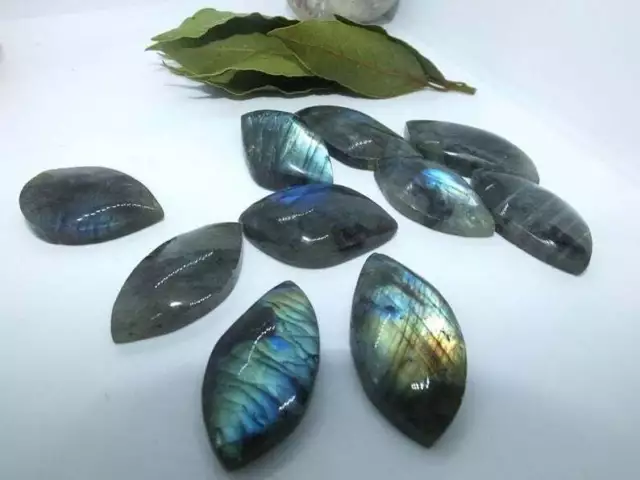 Lot de 10 pierres de labradorites naturelles