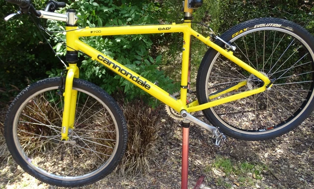 Yellow Cannondale M900 Cad3 1990 CANNONDALE F700 Head Shok - Main Image