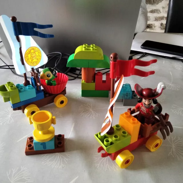 LEGO DUPLO DISNEY JAKE ET LES PIRATES 10539 La course du