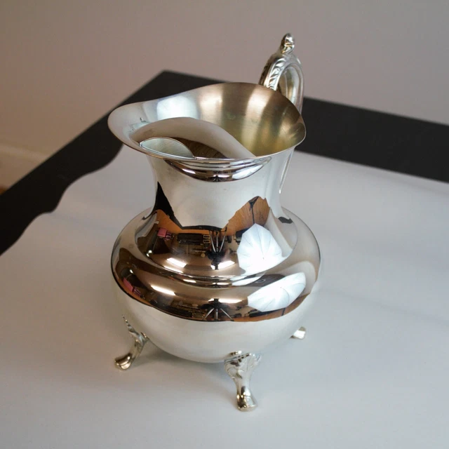 Antique Oneida Silver-plated Footed Water Pitcher w/Ice Lip 8" Georgian Scroll
