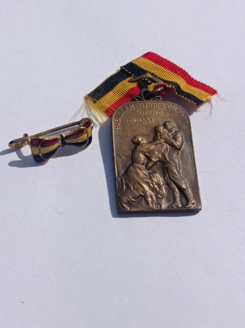 Lot Badge And Medal Belgium REF04728J