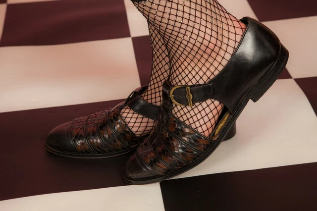 Scarpe intage nere e marroni a T con reticolo aperto lato di Giorgio Brutini taglia 8,5