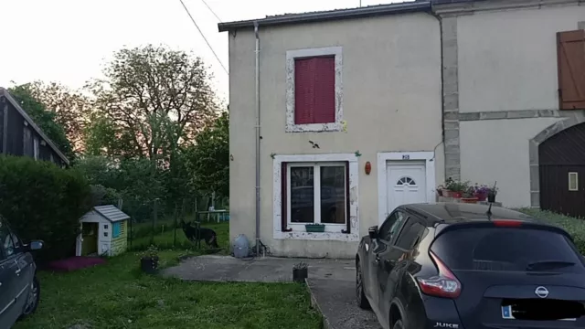 Maison De Campagne A Vendre Avec Grand Jardin Et Arbres Fuitiers 40 000 Euros 