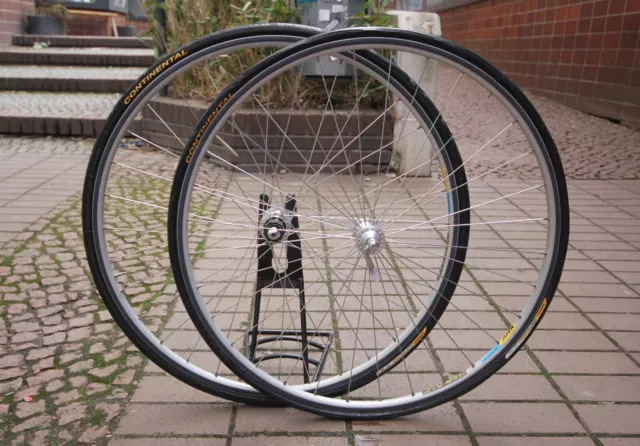 Hügi Compact / Mavic Open 4 Ceramic / 700C Clincher / 32 H / Silver / Wheel Set