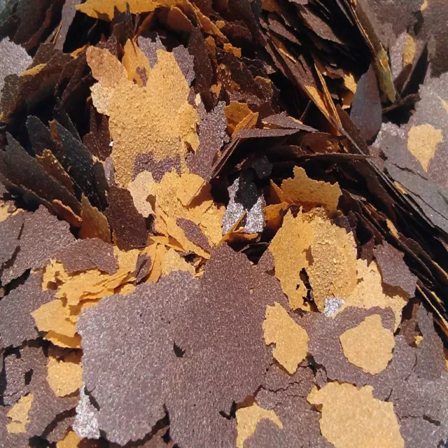 45% Blackworm & Earthworm Flake Premium Mix with FREE Pellets & Wafers Included.