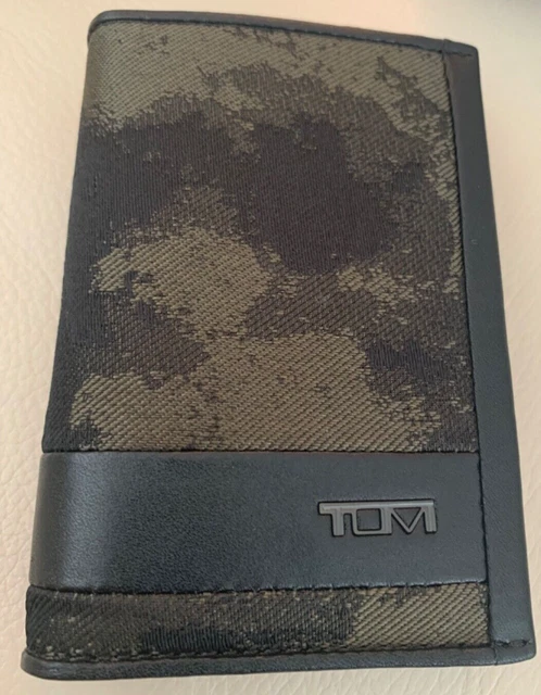 TUMI Alpha Multi Window Card Case Wallet Camo Jacquard Credit card Wallet NWT