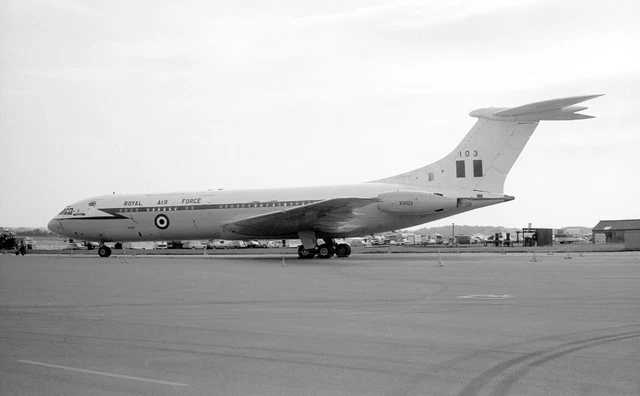 10 Sqn, Vickers VC10 C.1, XV103 at RAF Honington, 5 Oct 1979 - original B&W neg