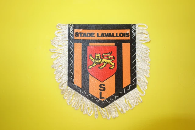 Ancien petit Fanion en tissu- Football - AMICALE DES