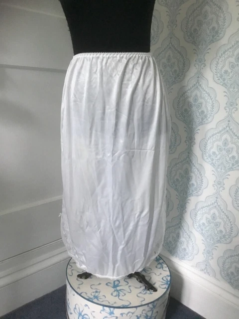 Mezza slip nylon bianco retrò Berlei Gypsy. Grande. In scatola.