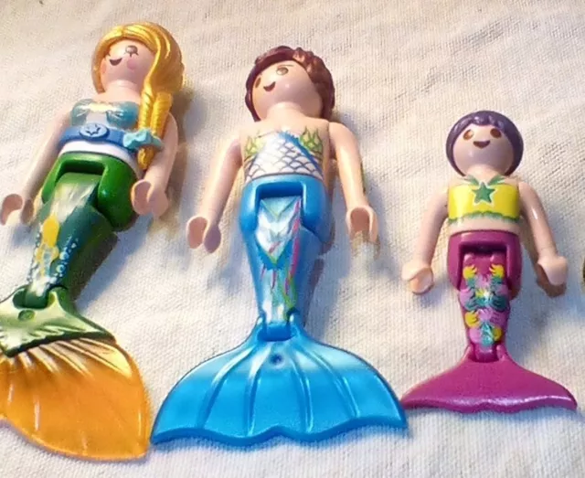 Playmobil Mermaid Action Figure Bundle Family group x 3 Mermaids and Merman