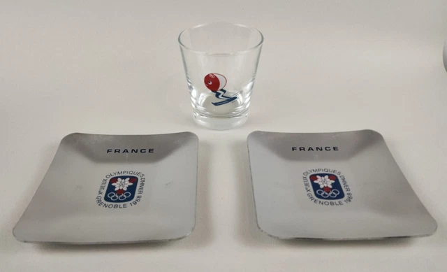 Verre Souvenir Des Jeux Olympiques De Grenoble 1968 - Petit Verre - Parfait état Vintage