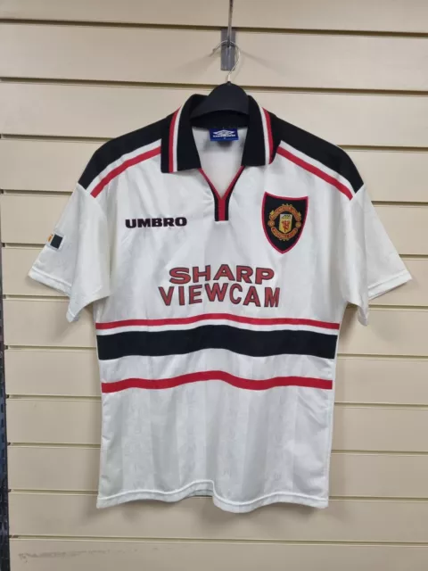 Retro Manchester United Football Shirt. Size M. Umbro. Sharp.